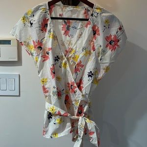 Gap cotton wrap around top